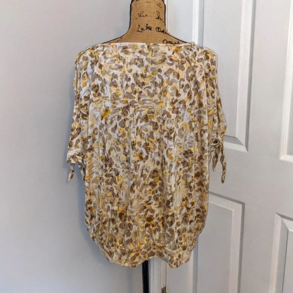 rafaella cold shoulder top - Picture 3 of 4